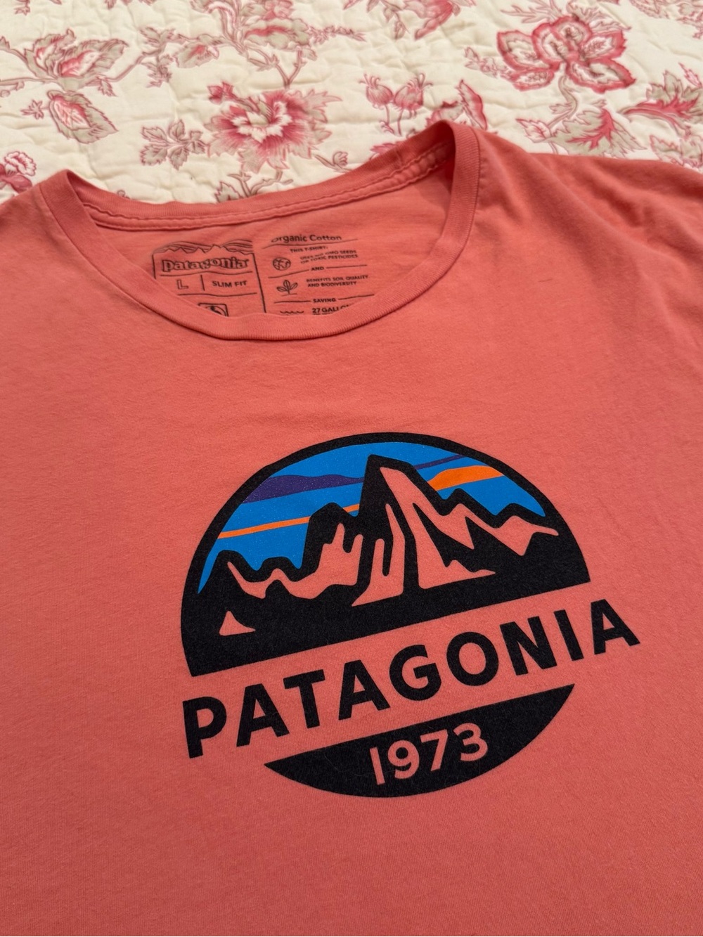 Patagonia Short-Sleeve Logo Tee in Coral Pink - Picture 2 of 3